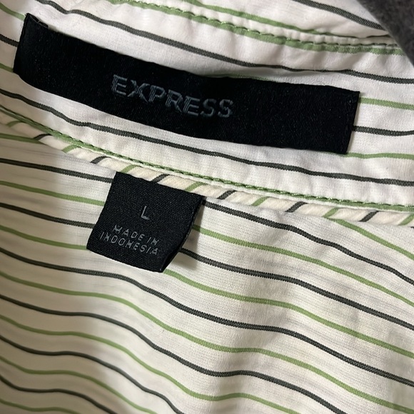 Express button down L green - Picture 2 of 4